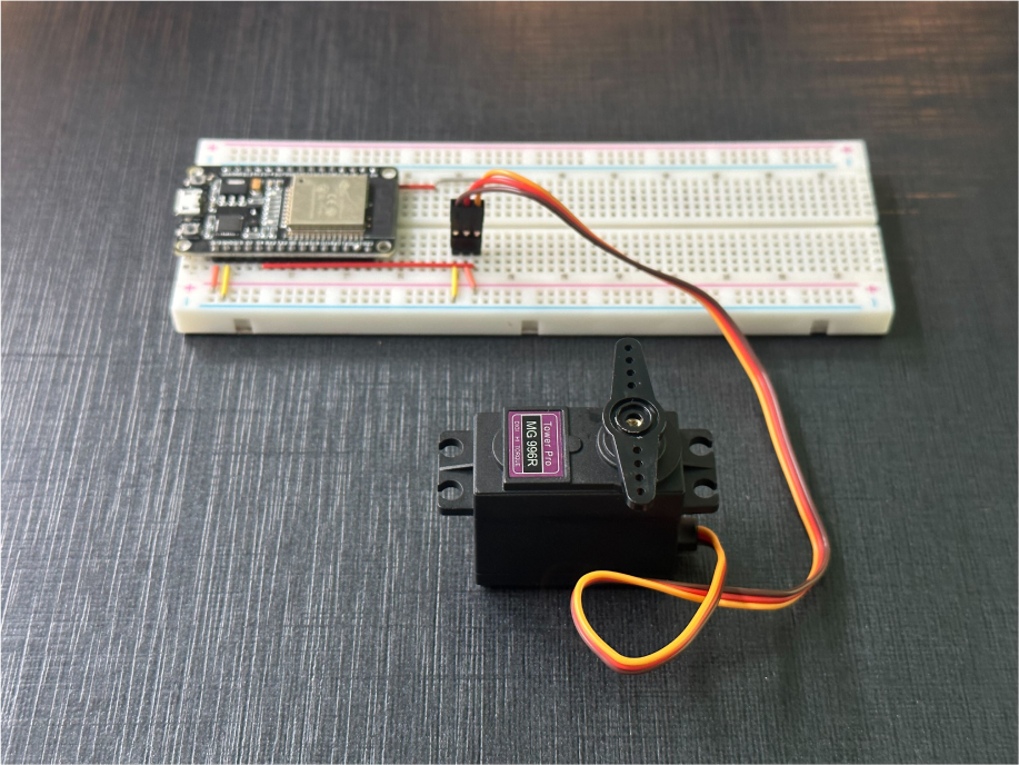 MG996R Servo Breadboard